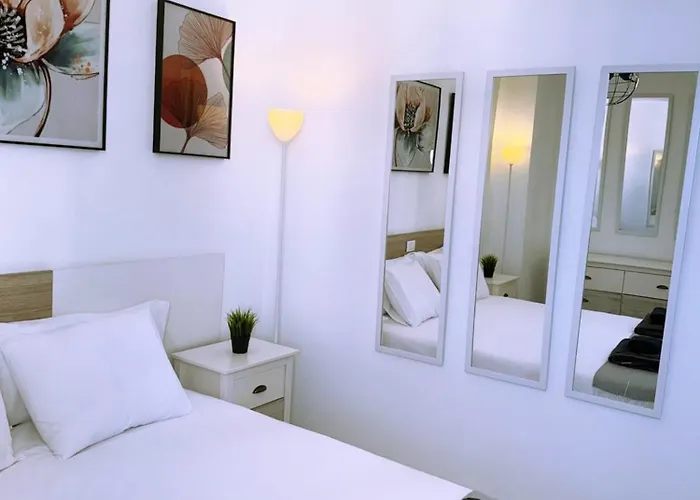 Bohemian Next To Yumbo Апартаменты